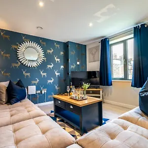 https://12-st-johns-mews.yorkshirehotels.net